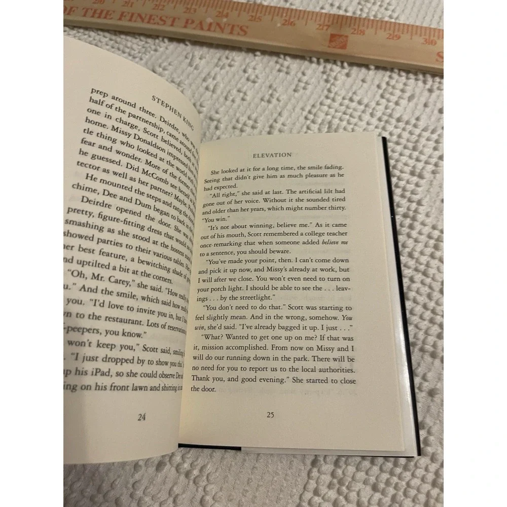 Elevation by Stephen King. 2018.